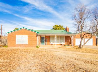 716 W Mississippi St, Floydada, TX 79235