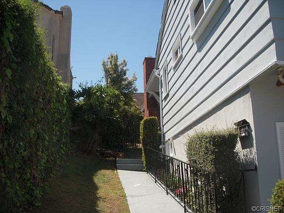 5th image of 6107 Buckler Ave