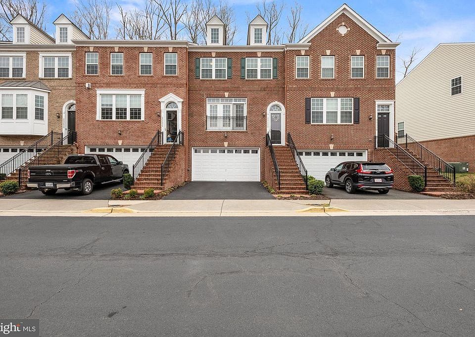 1st image of 20236 Center Brook Sq