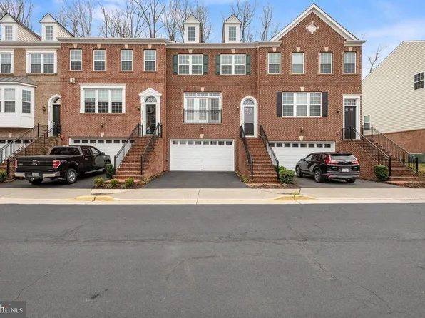 20236 Center Brook Sq, Sterling, VA 20165