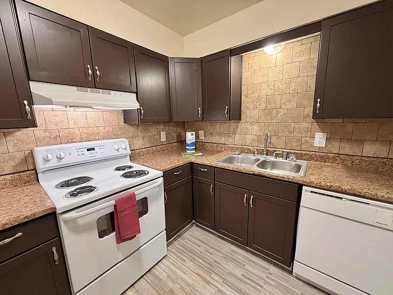 Countrybrook Apartments — Photo 117