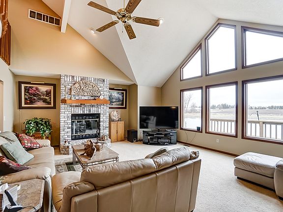 4th image of 317 Eagle Ct