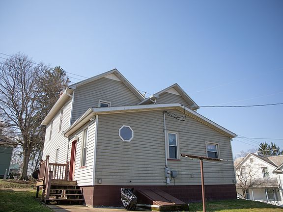 3rd image of 308 E Adams St
