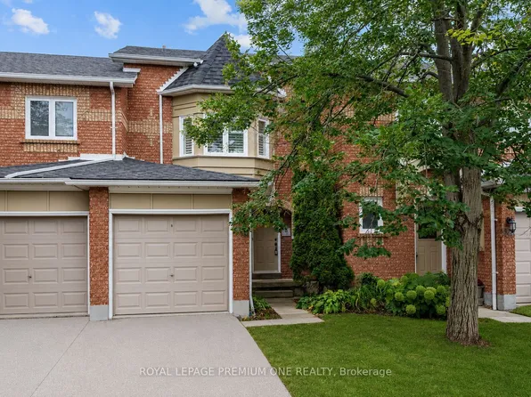 919 Caribou Valley Cir, Newmarket, ON L3X 1W9