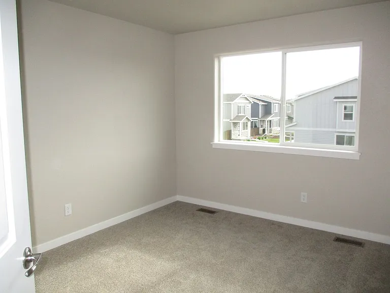 513 Hillsview Dr — Photo 18