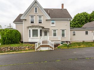 19 Everett St #2, Middleboro, MA 02346