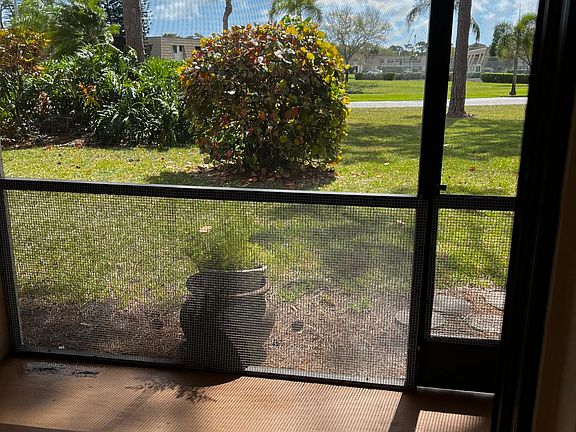 2nd image of 4307 Oak Terrace Dr