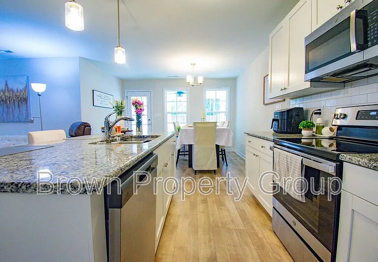 1733 Ramsdale Rd — Photo 7