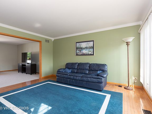 3rd image of 8712 176th St