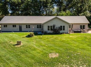 5790 Maple Glen Ln, Platteville, WI 53818