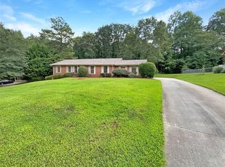 2512 Millbrook Dr, Snellville, GA 30078