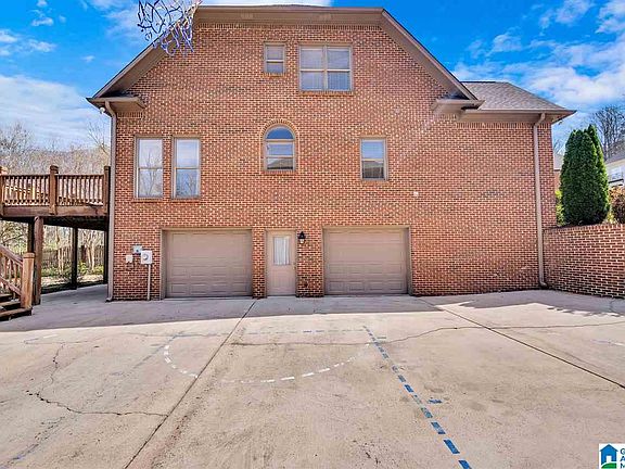 3rd image of 2431 Huntington Glen Dr