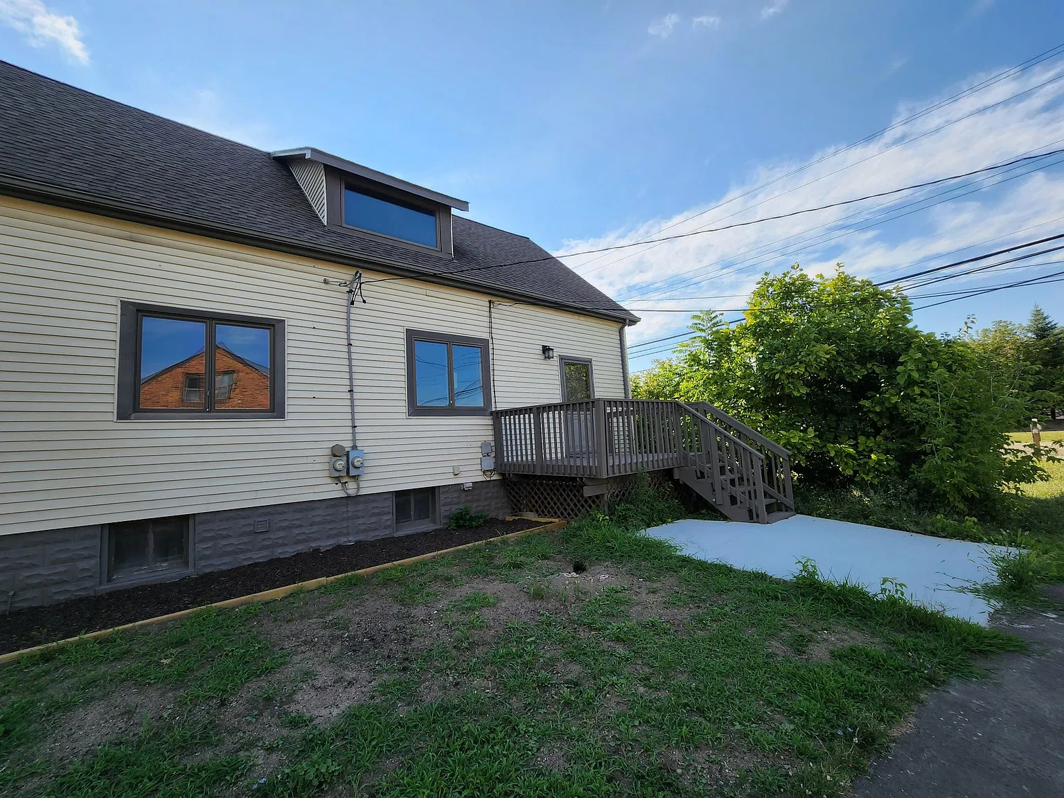 2 bed, 1296 sqft, $2,300 — Photo 3