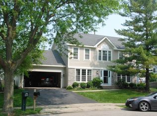 920 Fairfax Ct, Elgin, IL 60120