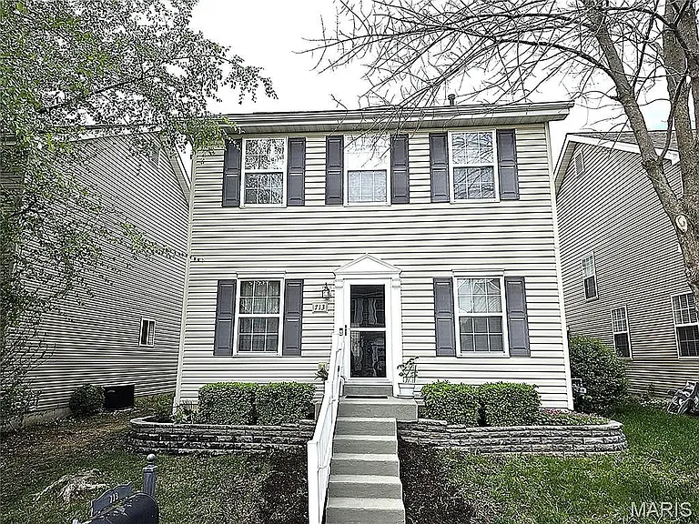 713 Waler Dr — Photo 1