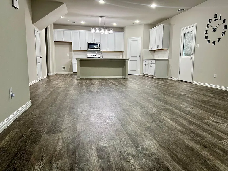 4132 Stockyard Station Ln — Photo 5