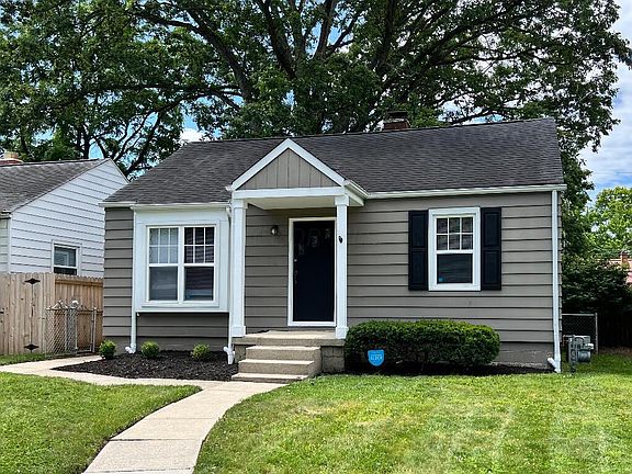2nd image of 639 E Jeffrey Pl