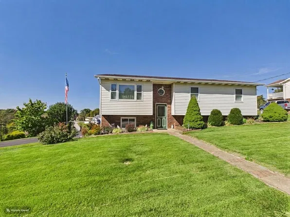 102 Virginia Oaks Drive, Moundsville, WV 26041