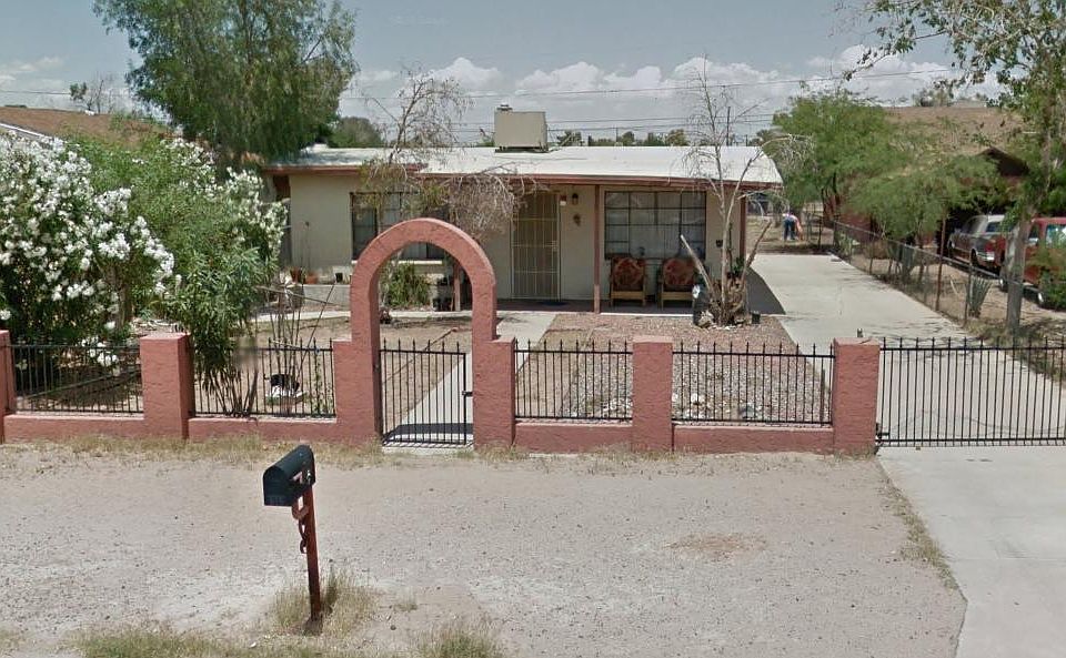 1st image of 616 W 11th St