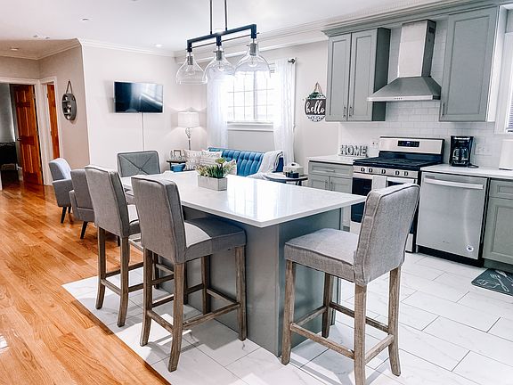 5th image of 399 Broadway #2
