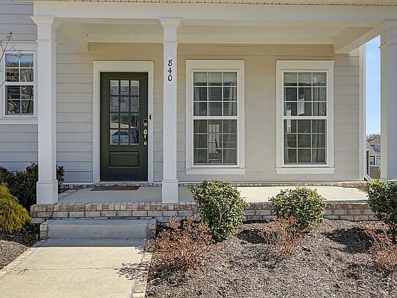 4th image of 840 Westcott Ln