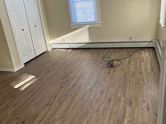 13' X 13' Living Room