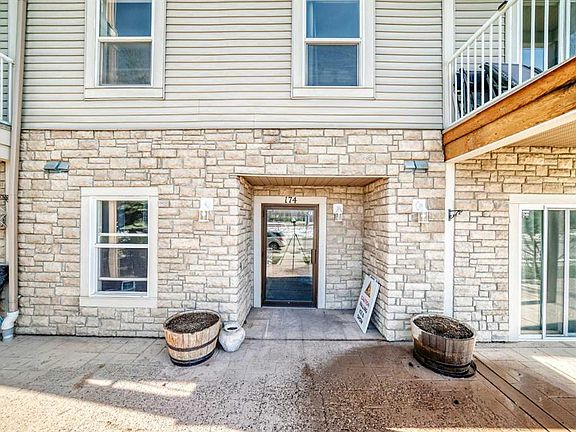 4th image of 174 S North Railway St #106