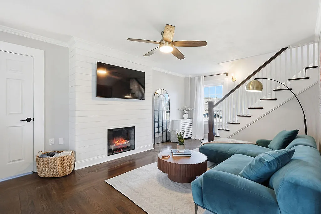 4 bed, 1866 sqft, $4,750 — Photo 3