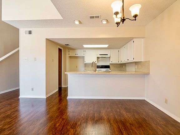 5th image of 4533 Bermuda Dr