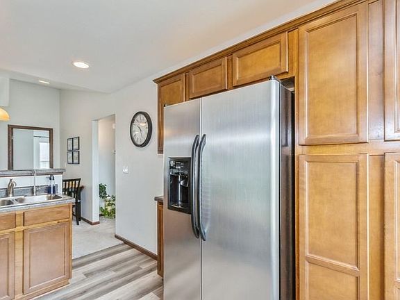 3rd image of 1818 Goose Lake Cir