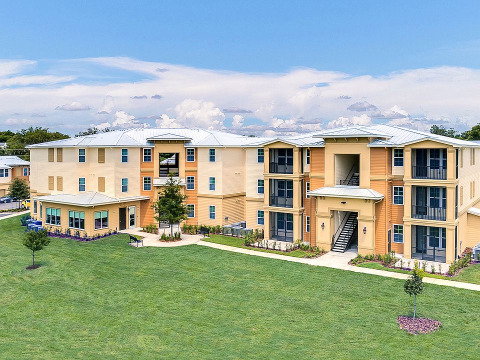 Wildwood Preserve Apartment Homes 7011 Homestead Loop Wildwood FL