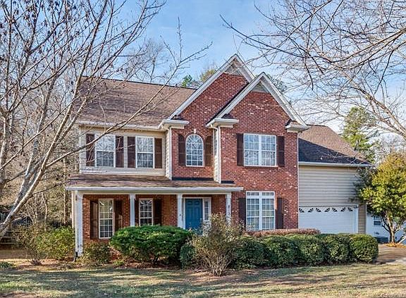 2nd image of 815 Savannah Place Dr