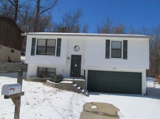 837 Country Haven Dr, Imperial, MO 63052