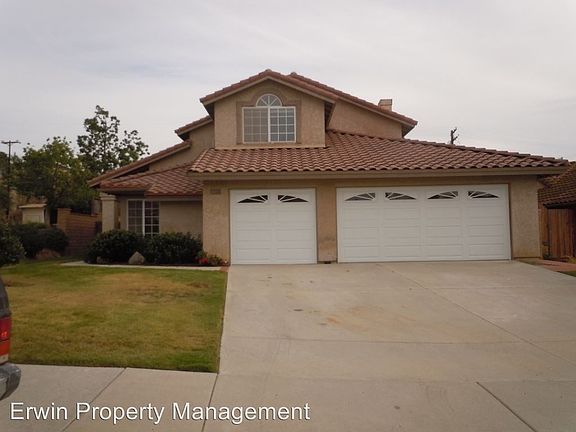 3rd image of 1728 La Manzana Ln