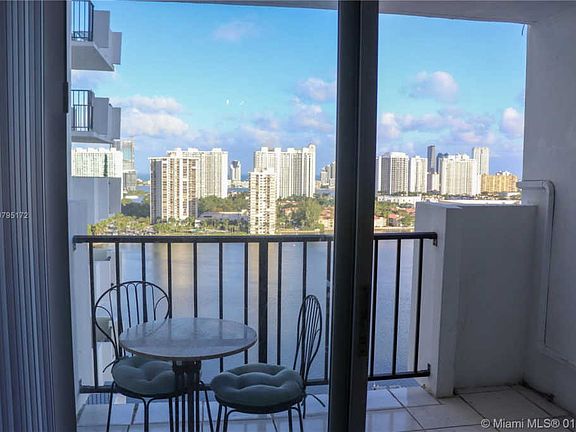 5th image of 2750 NE 183rd St APT 2301