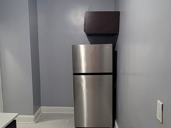 5th image of 251 Lafayette Ave #5A