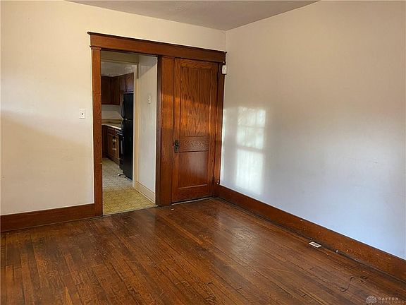 4th image of 33 W Shadyside Dr