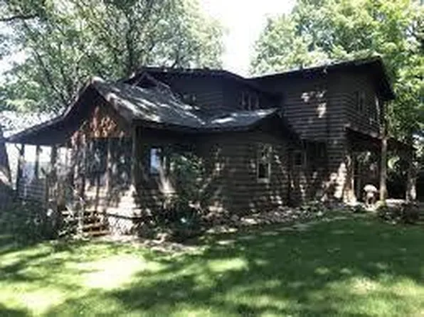 1586 E Shore Dr, Detroit Lakes, MN 56501