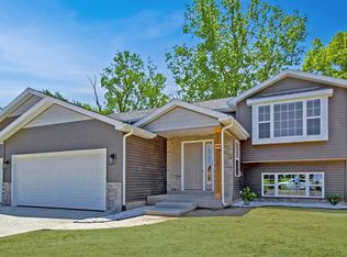 7599 Clark Ct, Merrillville, IN 46410