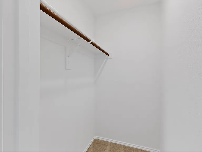 1430 Everett Gardens Way — Photo 33