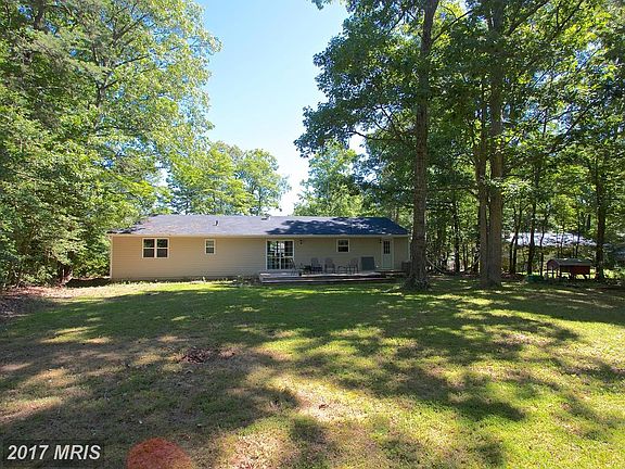 3rd image of 45883 Guenther Dr
