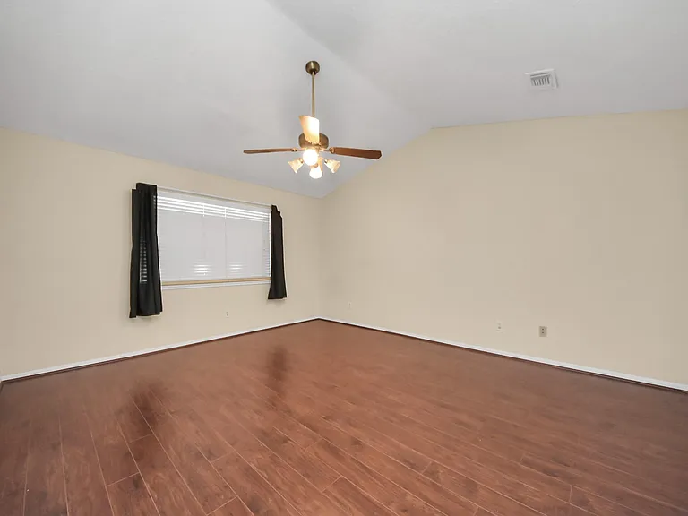 1022 Memorial Village Dr — Photo 23