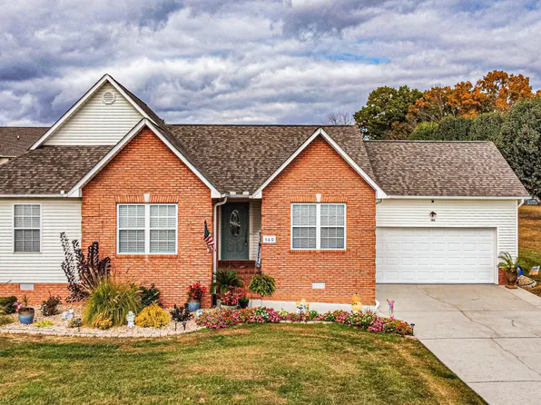 140 Magnolia Ln, Jacksboro, TN 37757
