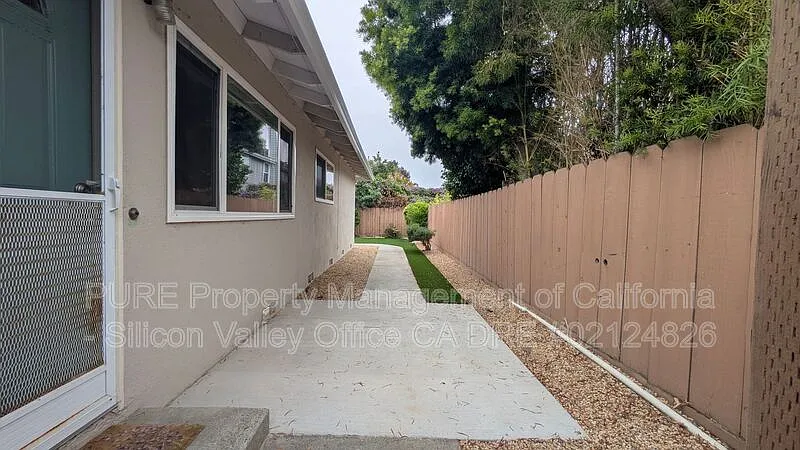 2 bed, 1.0 bath, 903 sqft, $3,450 — Photo 4