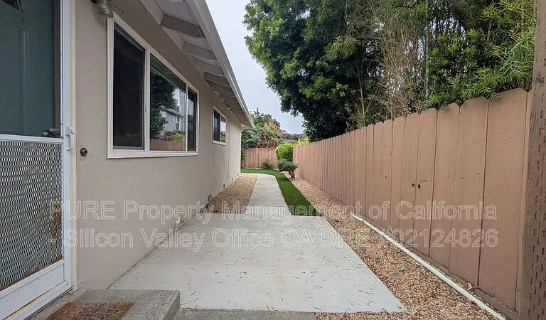 1792 Halterman Ave — Photo 4