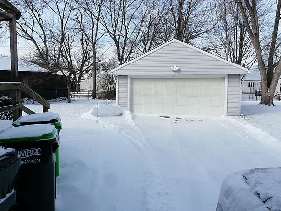 3rd image of 29663 Robert St