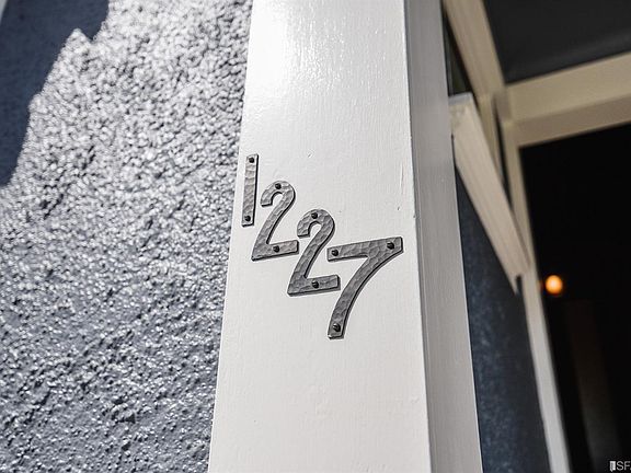 3rd image of 1227 15th Ave