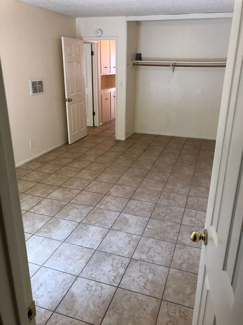 6561 Del Playa — Photo 3