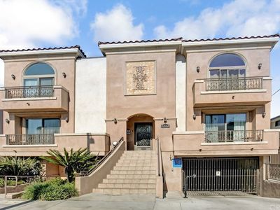 5254 Corteen Pl UNIT 2, Valley Village, CA, 91607