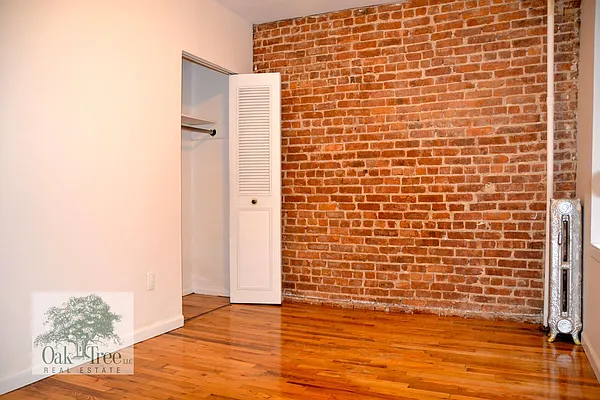 Rented by Oak Tree LLC | media 30